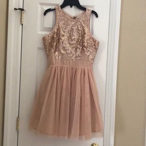 Short gold shimmer party dress with sequins